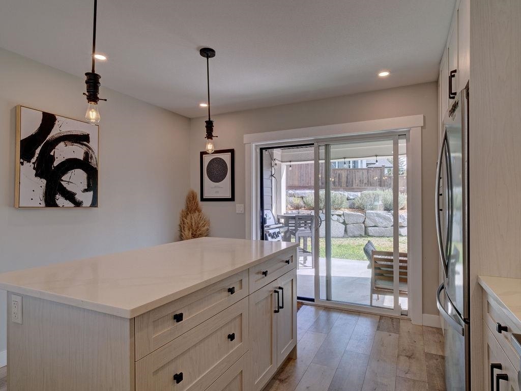 6078 Kingbird Avenue, Sechelt, BC, V7Z 0S4 - 18