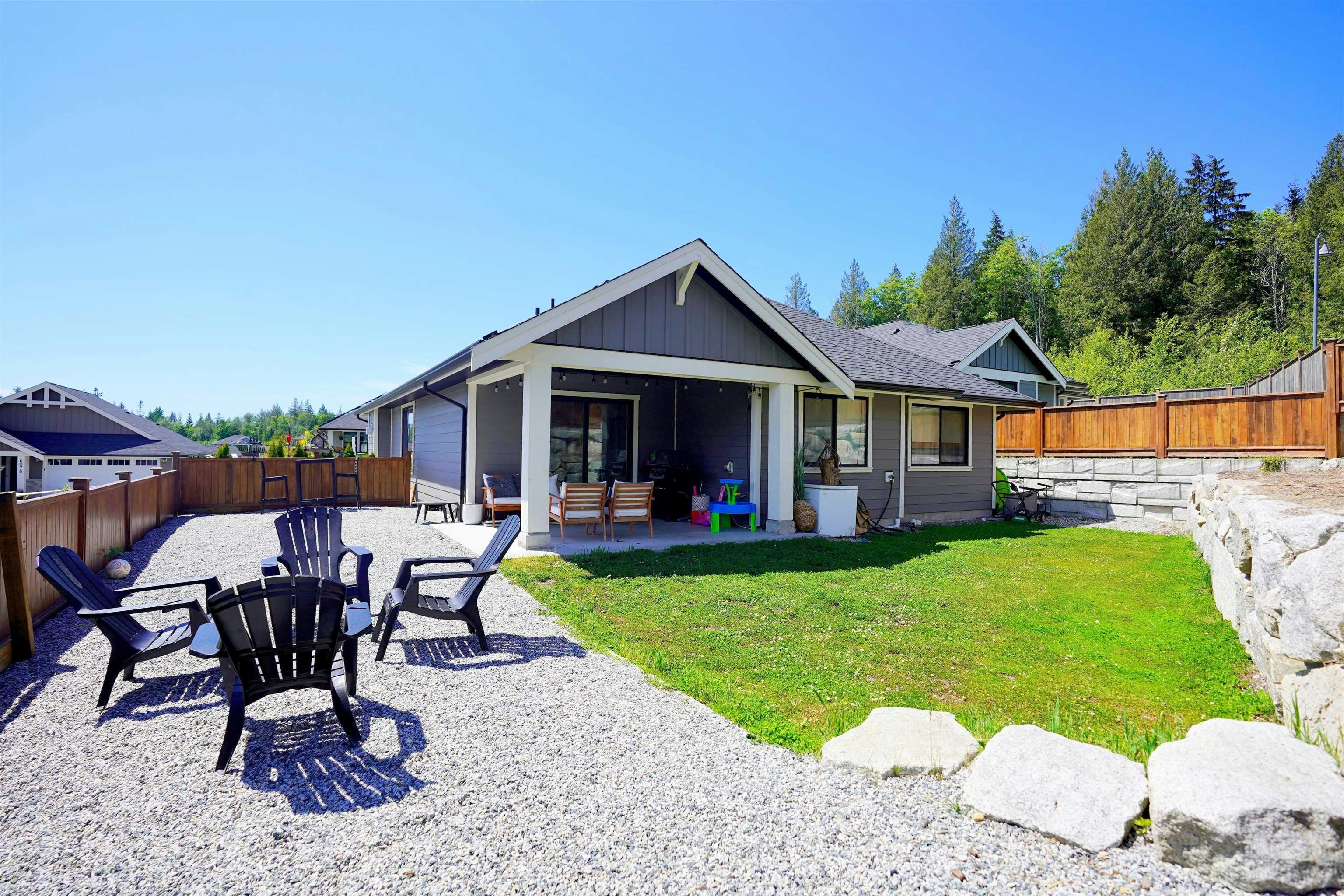 6078 Kingbird Avenue, Sechelt, BC, V7Z 0S4 - 31