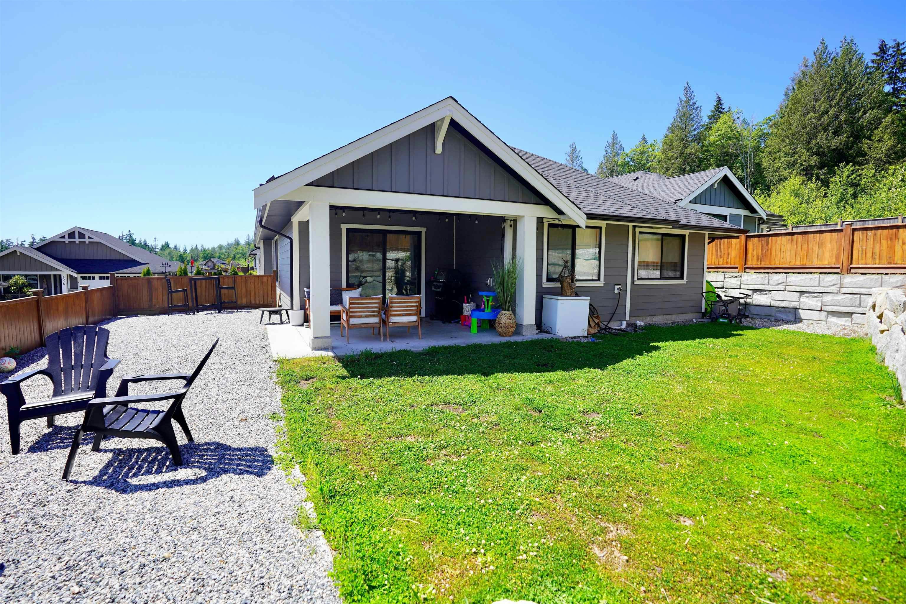 6078 Kingbird Avenue, Sechelt, BC, V7Z 0S4 - 32