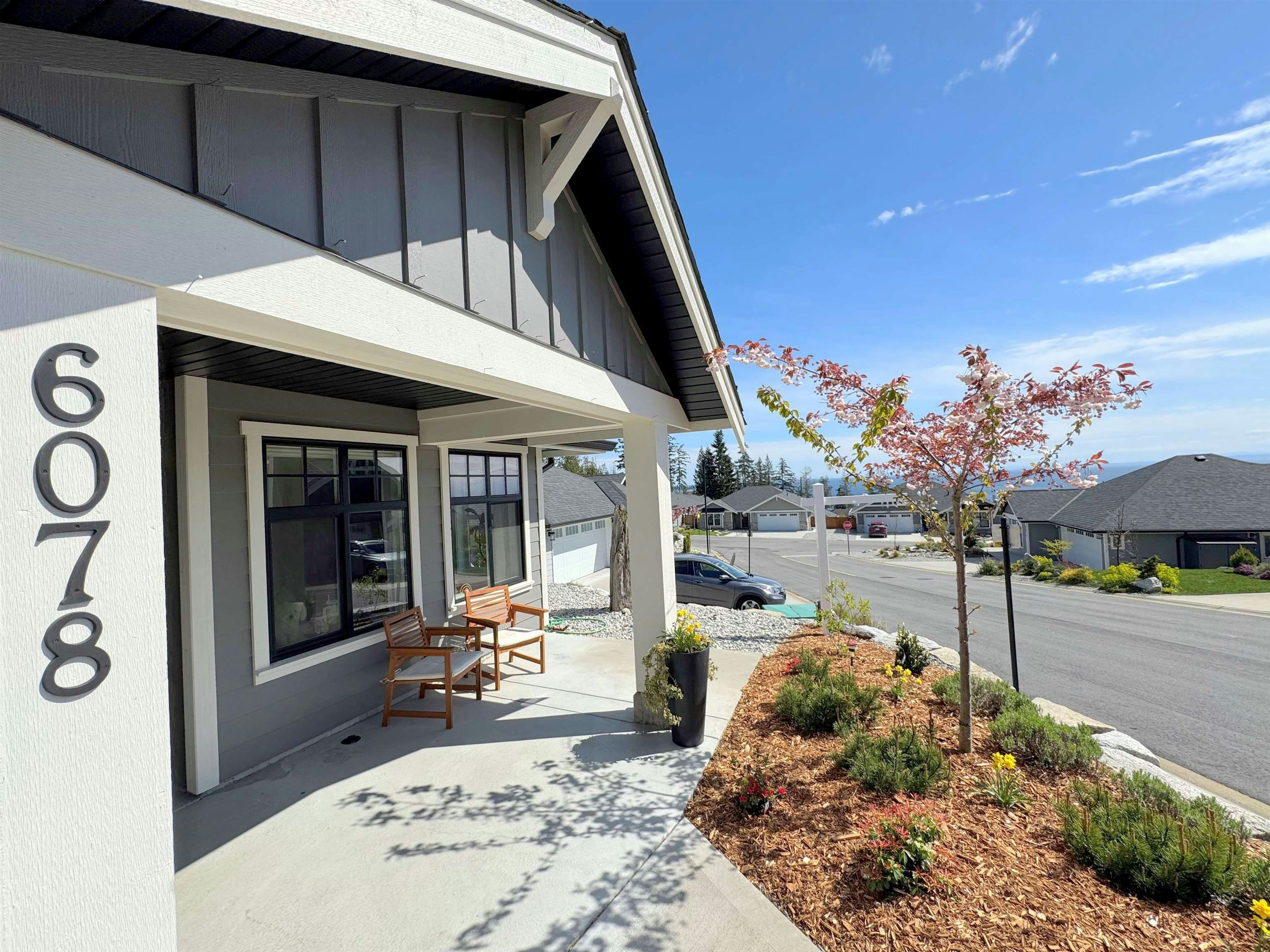 6078 Kingbird Avenue, Sechelt, BC, V7Z 0S4 - 6
