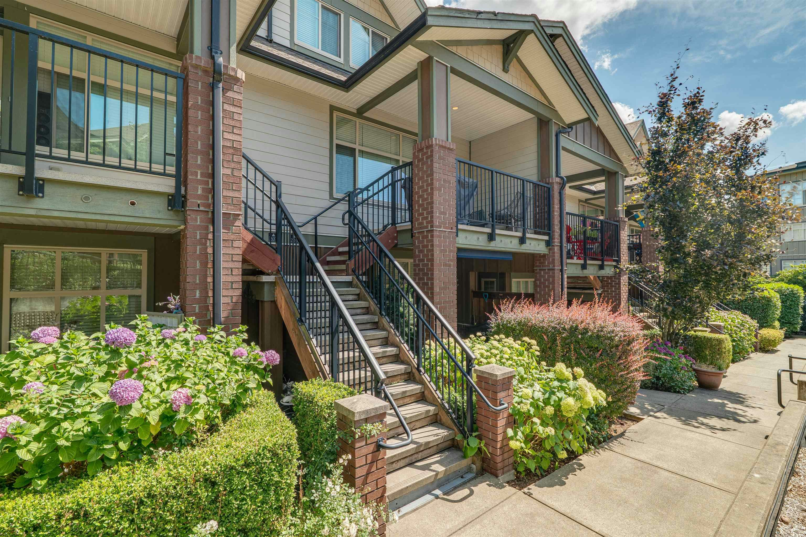 208-6655 192 Street, Surrey, BC, V4N 0B9