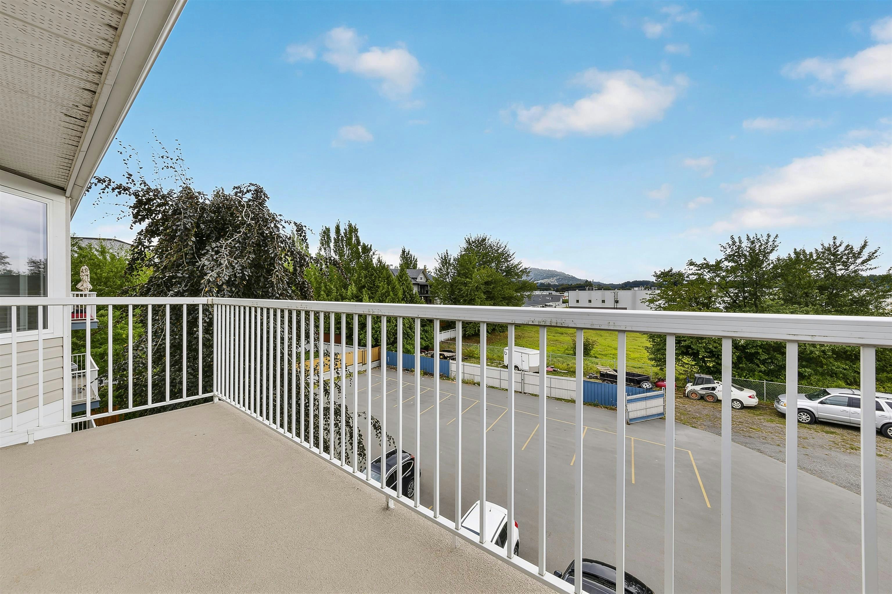 408-8537 Young Road - 5