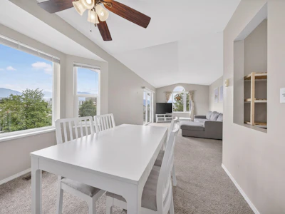 408-8537 Young Road - 2