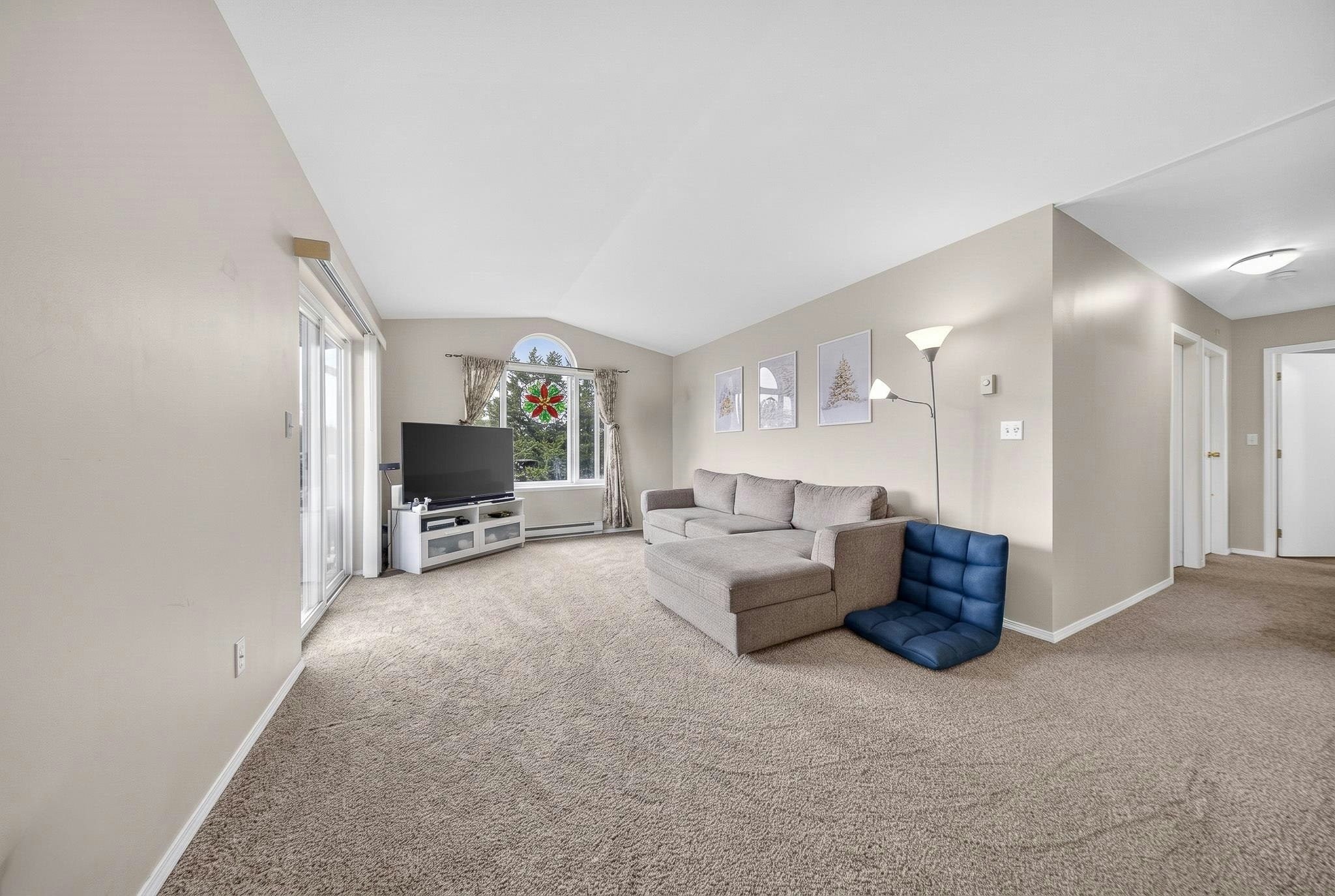 408-8537 Young Road - 3