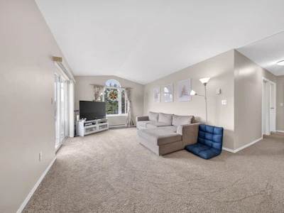 408-8537 Young Road - 3