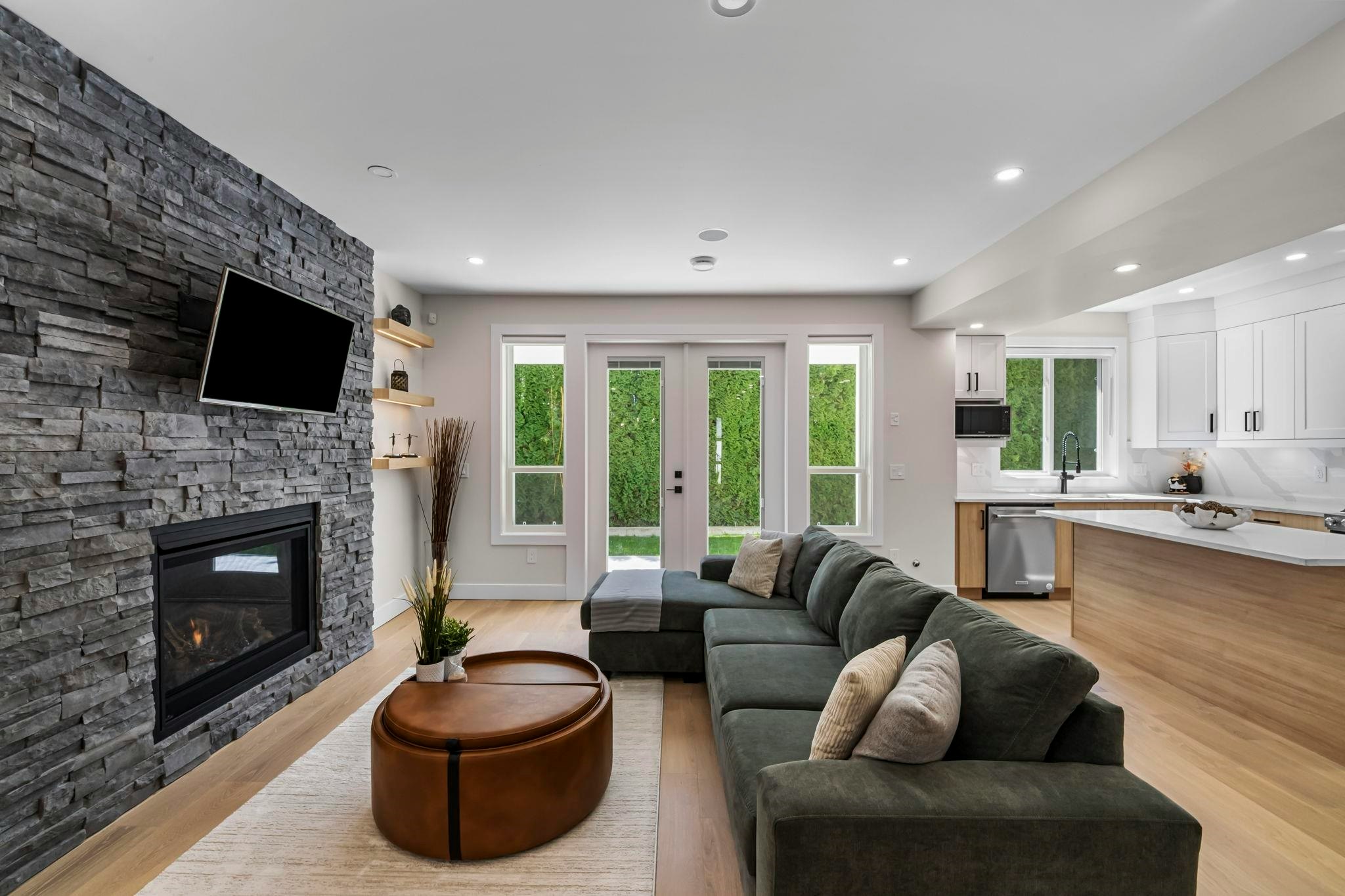 862 Willow Place, Harrison Hot Springs, BC, V0M 1K0