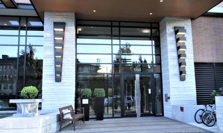 2304-3100 Windsor Gate