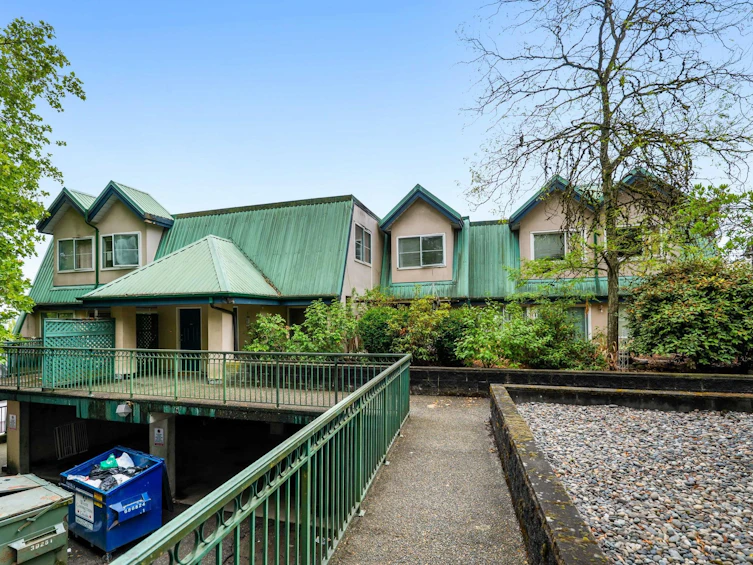 114-918 Roderick Avenue, Coquitlam, BC, V3K 1R1 - 4