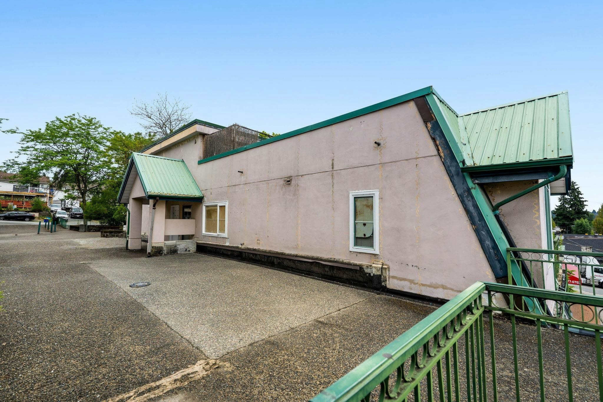 114-918 Roderick Avenue - 3