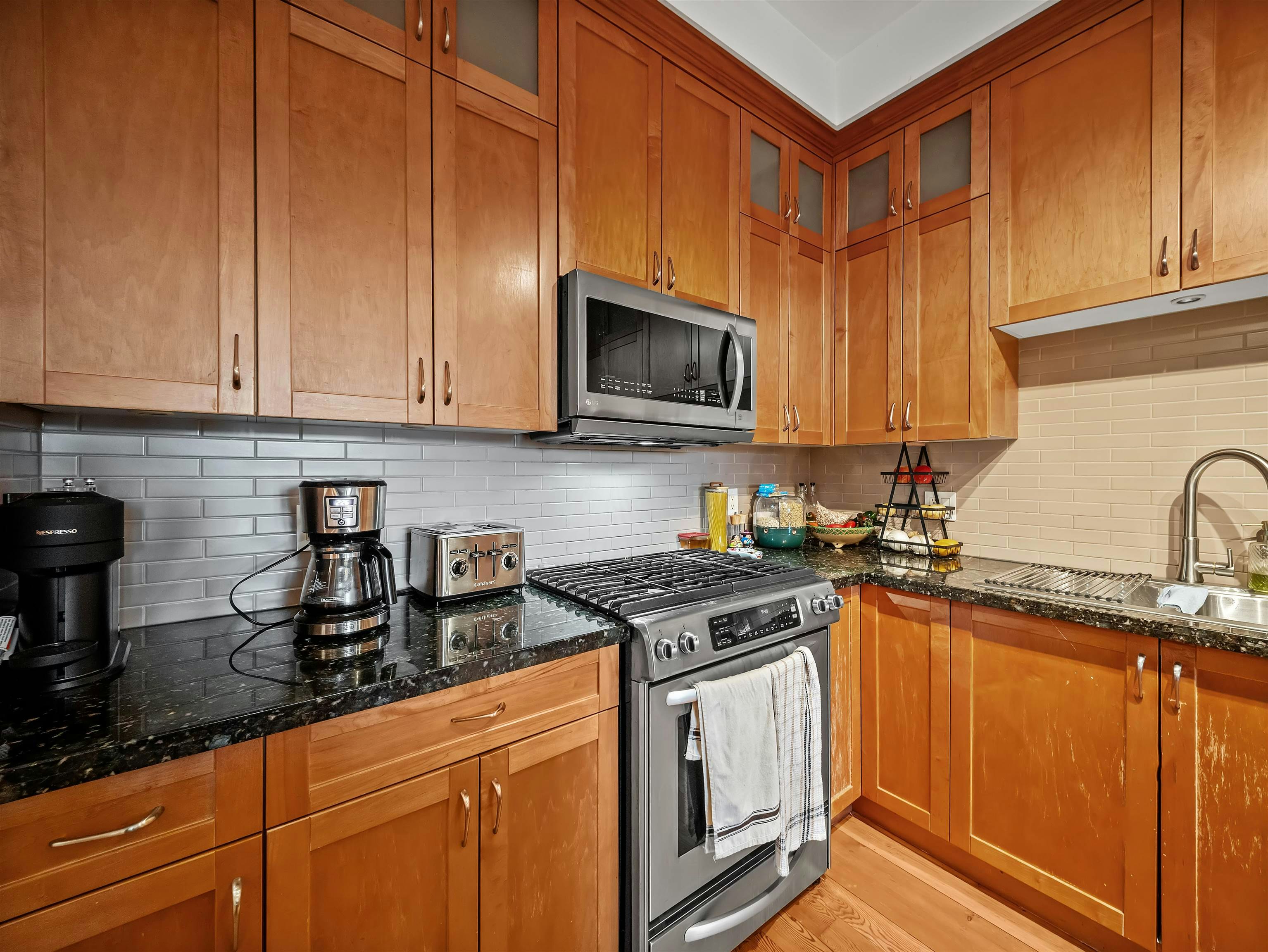 308-250 Salter Street - 5