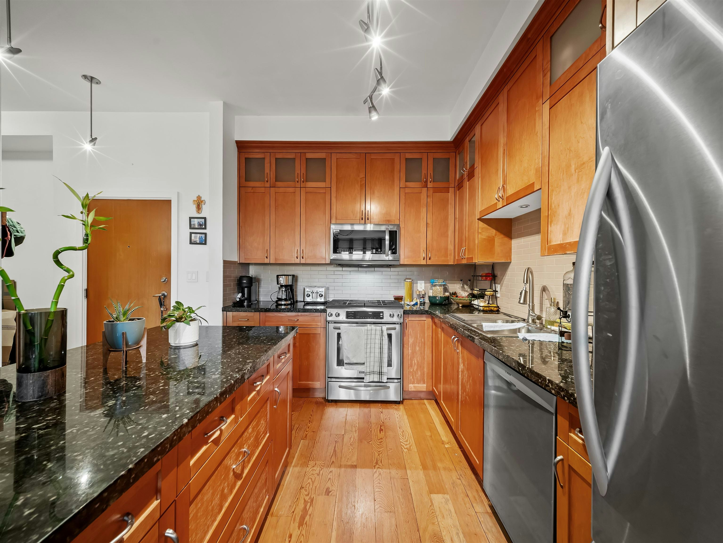 308-250 Salter Street - 3