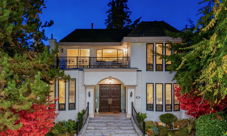 1285 W 47th Avenue