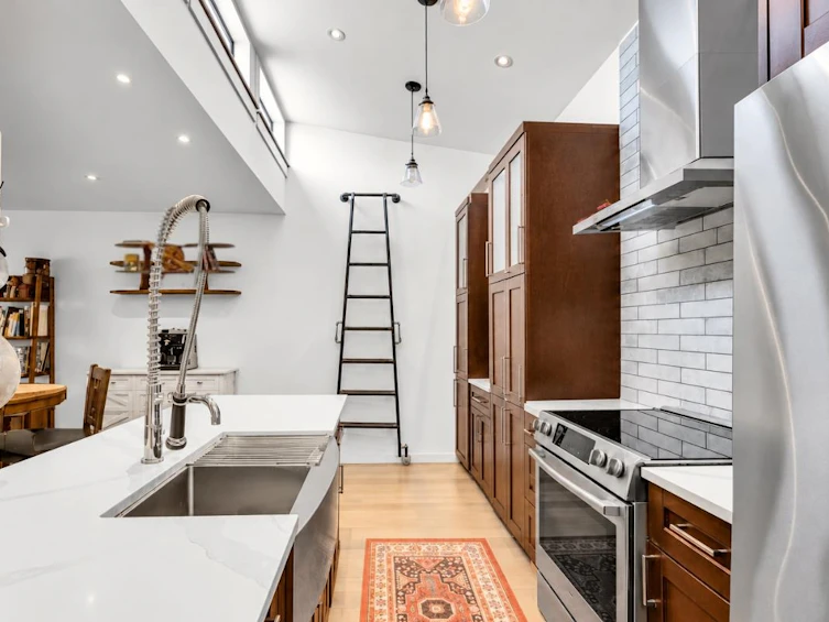 304-1420 E 7th Avenue, Vancouver, BC, V5N 1R8 - 4