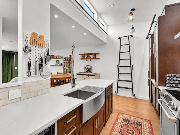 304-1420 E 7th Avenue, Vancouver, BC, V5N 1R8 - 3