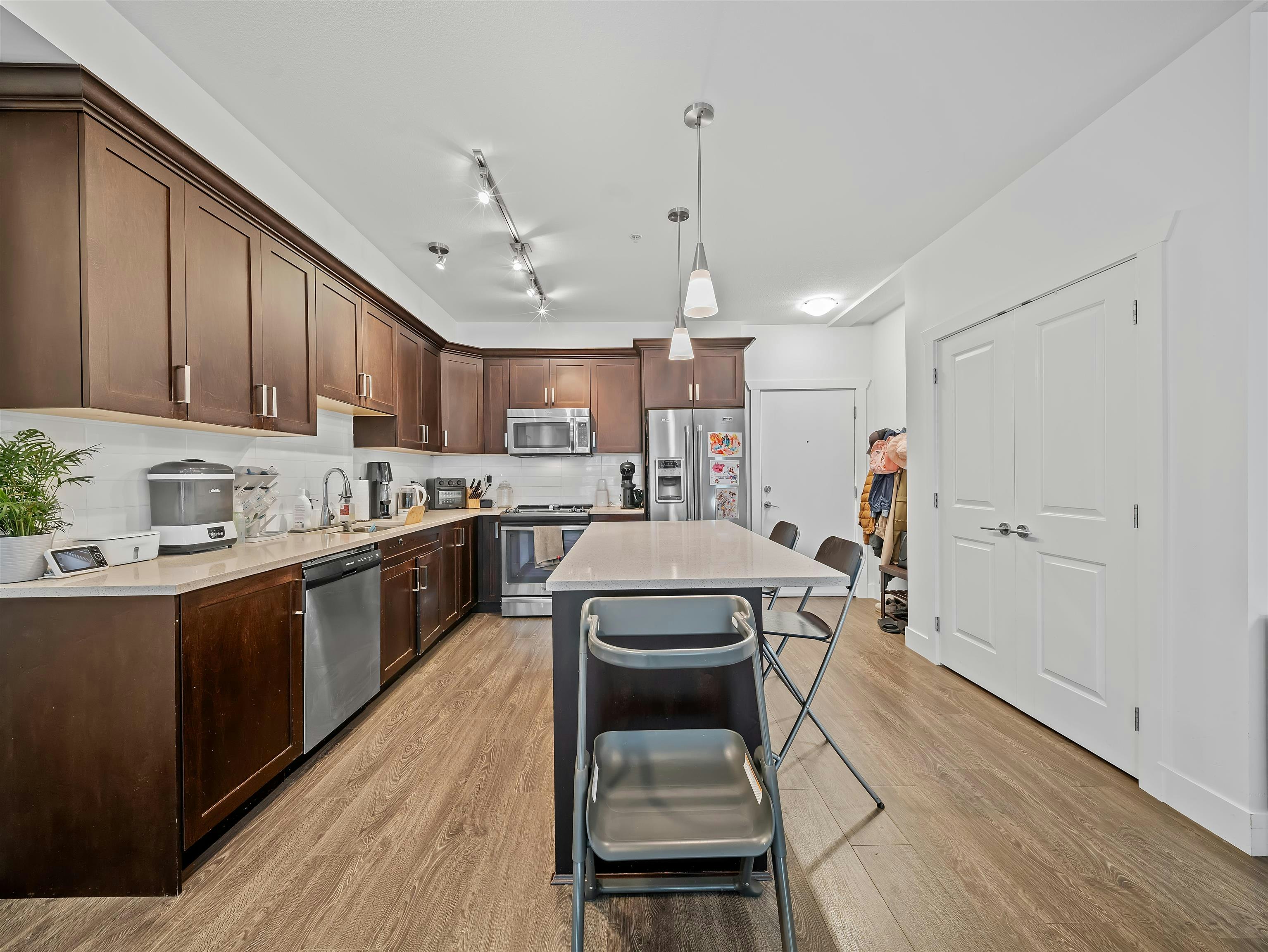 105-2288 Welcher Avenue - 3