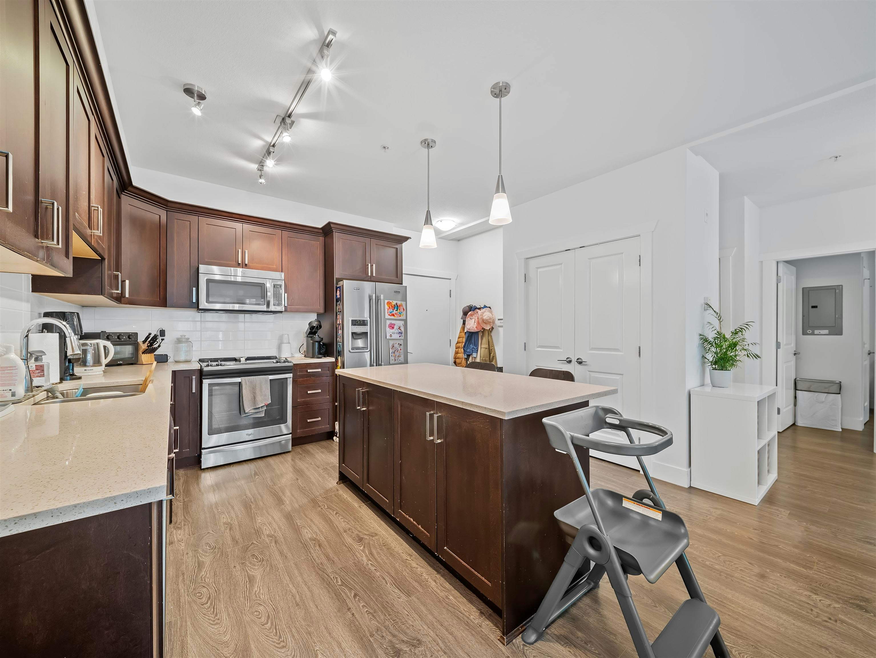 105-2288 Welcher Avenue - 2