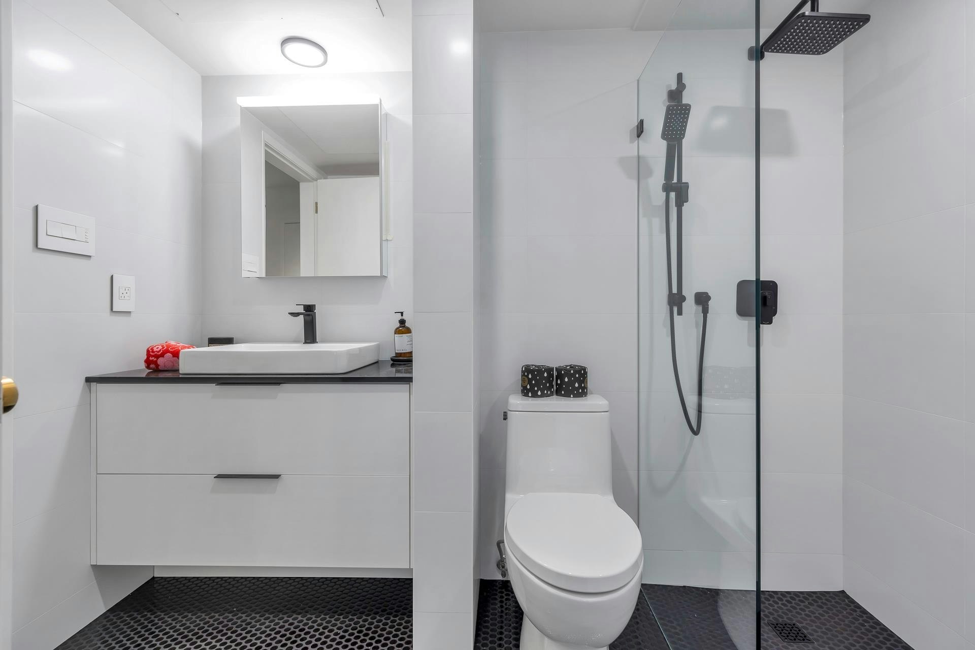 101-2135 Argyle Avenue, West Vancouver, BC, V7V 1A5 - 33