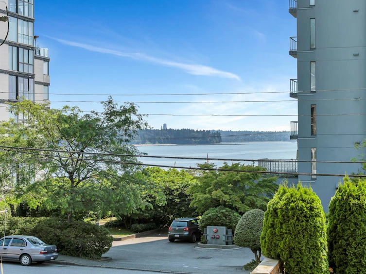 101-2135 Argyle Avenue, West Vancouver, BC, V7V 1A5 - 24