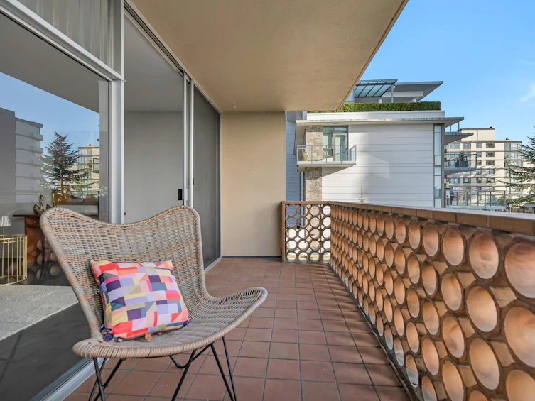 101-2135 Argyle Avenue, West Vancouver, BC, V7V 1A5 - 23