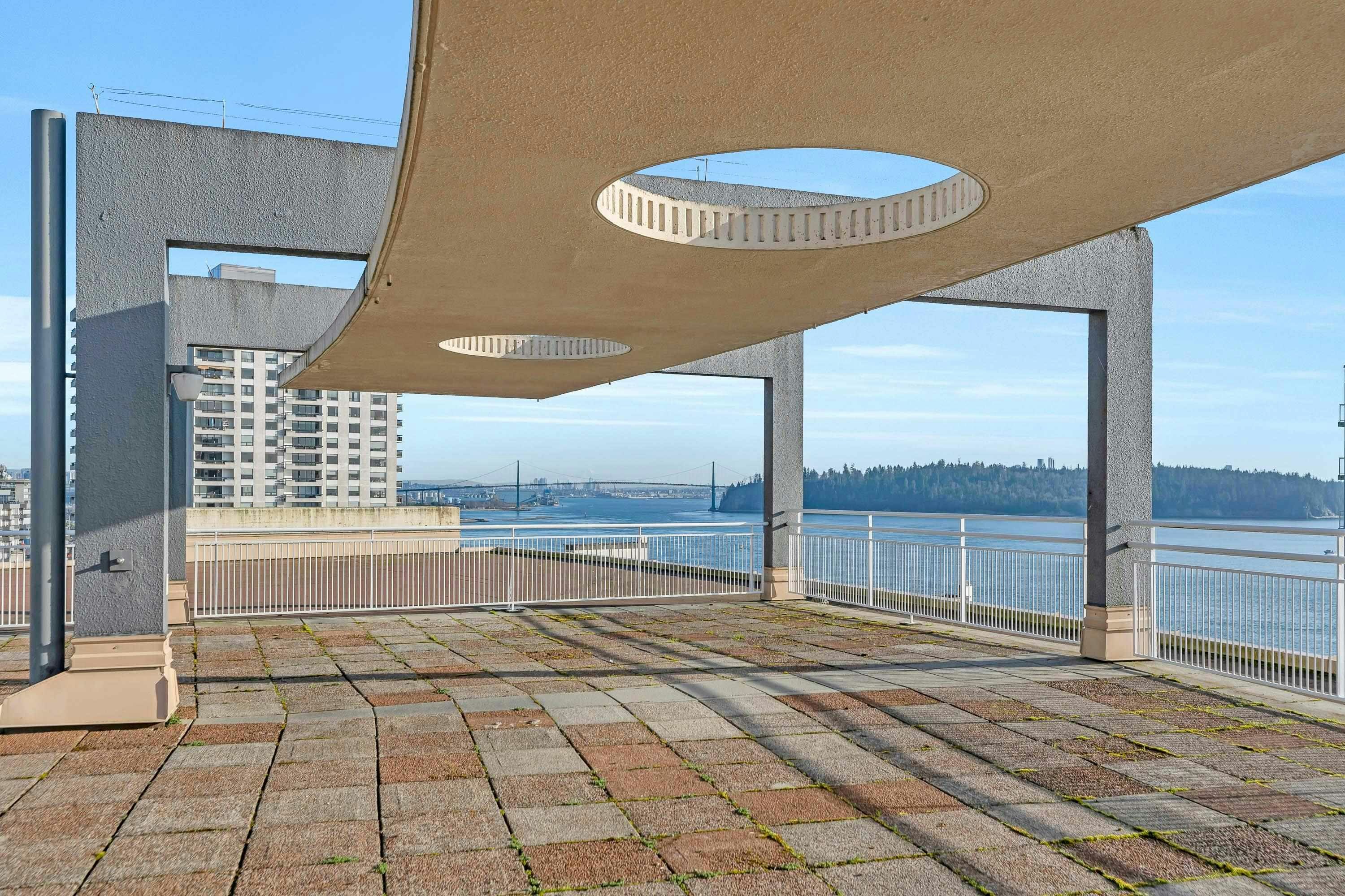 101-2135 Argyle Avenue, West Vancouver, BC, V7V 1A5 - 37