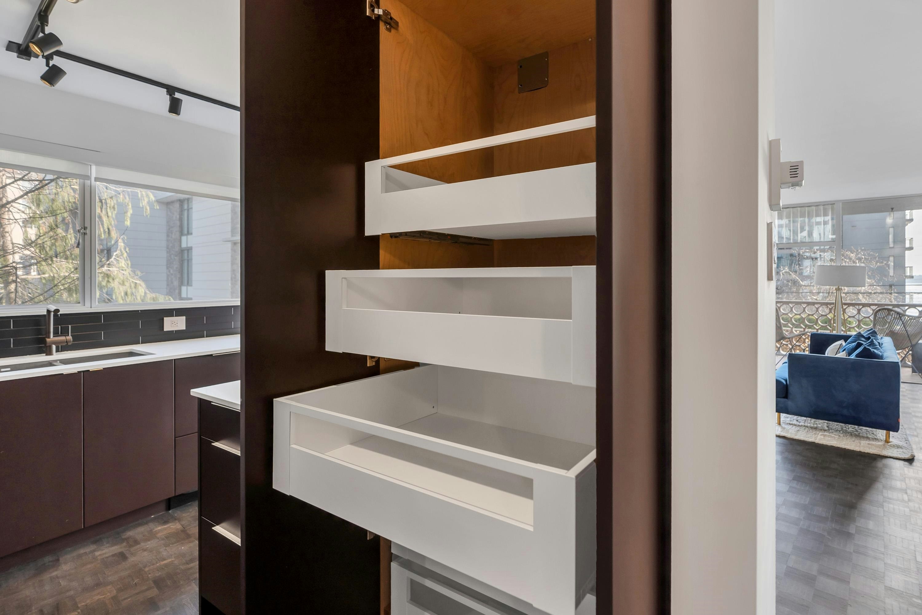 101-2135 Argyle Avenue, West Vancouver, BC, V7V 1A5 - 19
