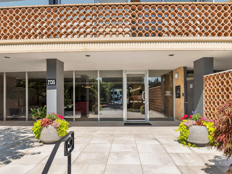 101-2135 Argyle Avenue, West Vancouver, BC, V7V 1A5 - 2