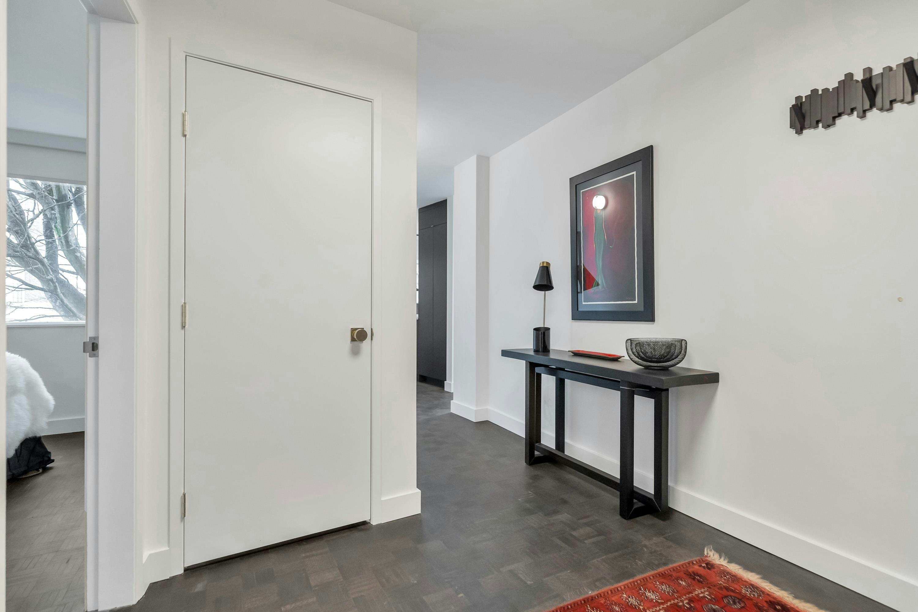 101-2135 Argyle Avenue, West Vancouver, BC, V7V 1A5 - 8