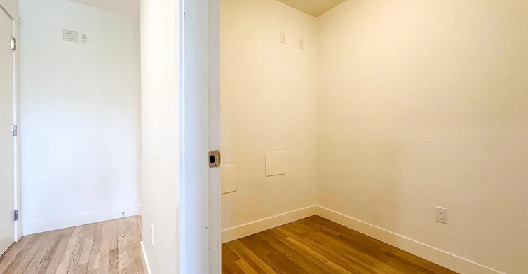 200-4355 W 10 Avenue, Vancouver, BC, V6R 2H6 - 10