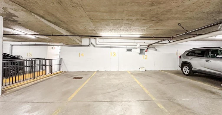 200-4355 W 10 Avenue, Vancouver, BC, V6R 2H6 - 4
