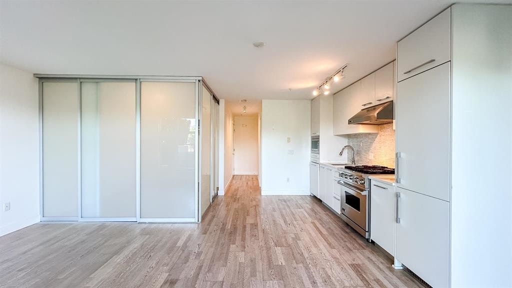 200-4355 W 10 Avenue, Vancouver, BC, V6R 2H6 - 15