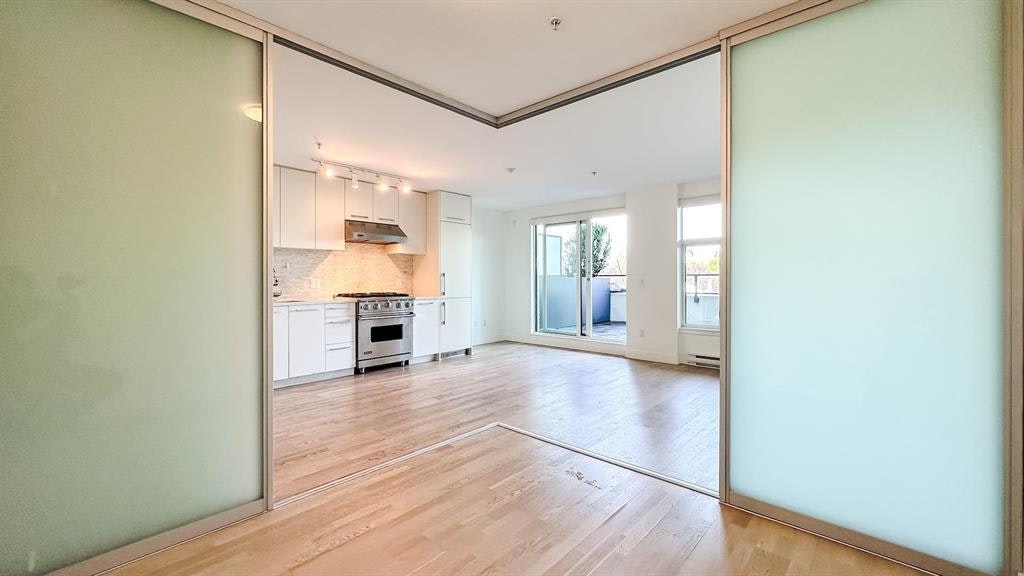 200-4355 W 10 Avenue, Vancouver, BC, V6R 2H6 - 14