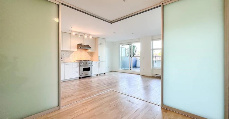 200-4355 W 10 Avenue, Vancouver, BC, V6R 2H6 - 14