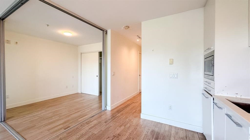 200-4355 W 10 Avenue, Vancouver, BC, V6R 2H6 - 9