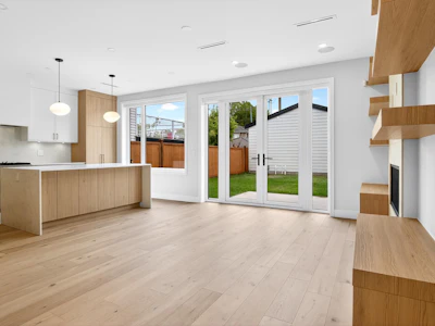 2-2741 E 7th Avenue - 4