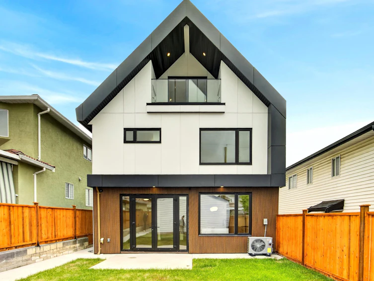 2-2741 E 7th Avenue, Vancouver, BC, V5M 1T8