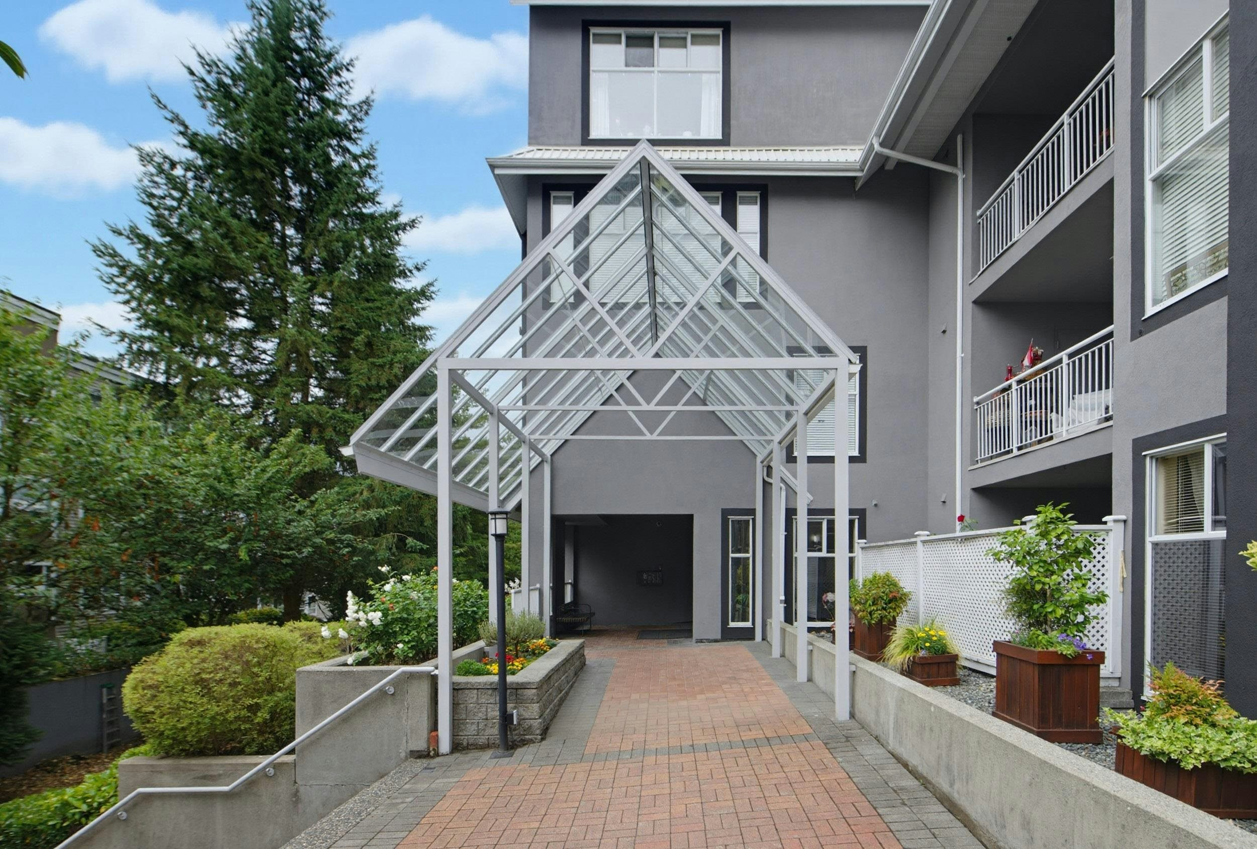 308-11609 227 Street, Maple Ridge, BC, V2Z 2Z9
