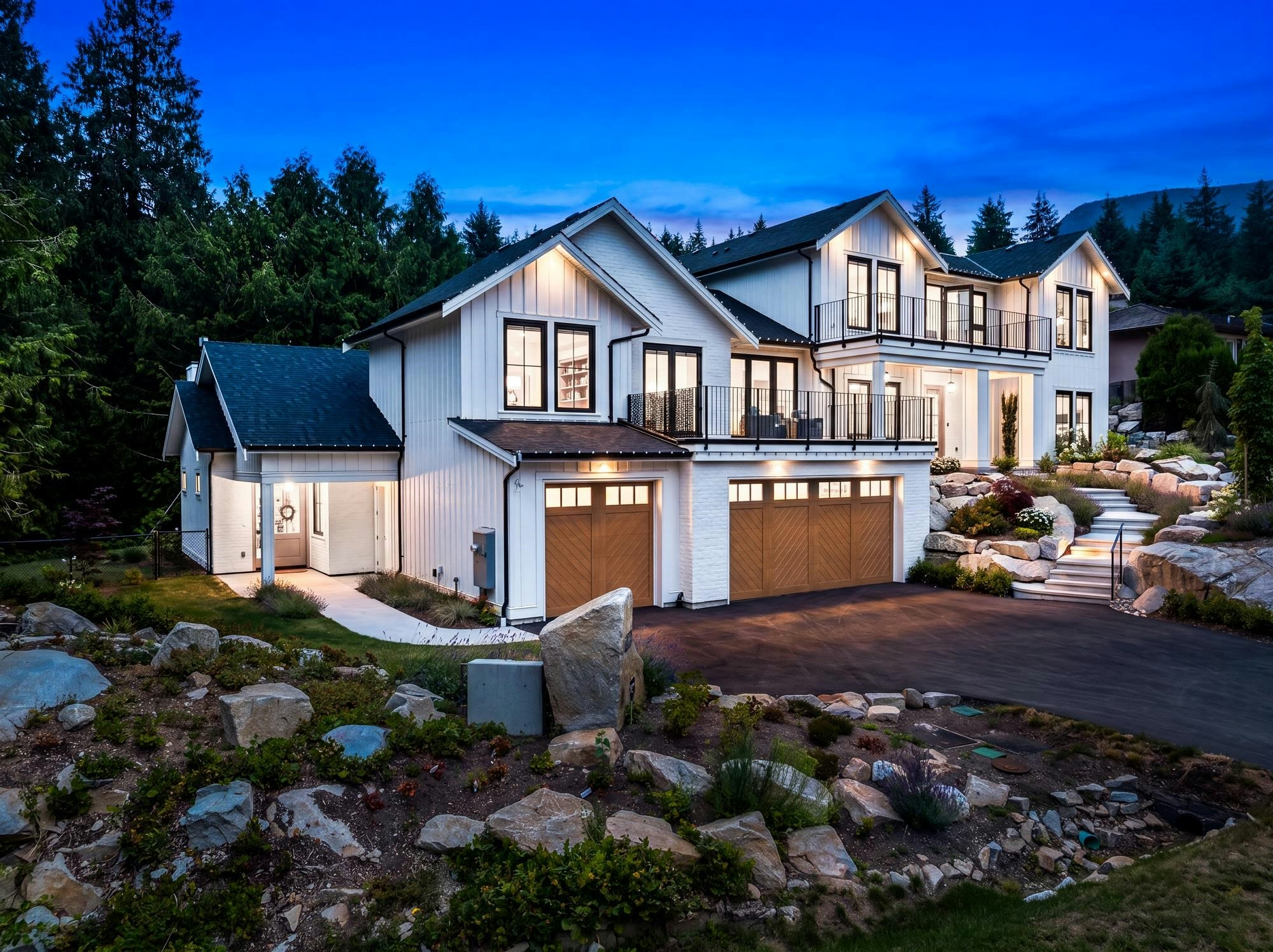 4597 Woodgreen Drive, West Vancouver, BC, V7S 2V3