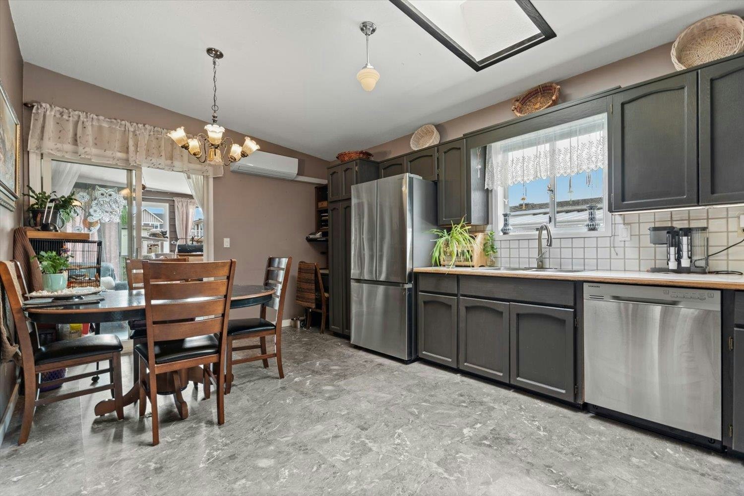 64-9055 Ashwell Road - 4