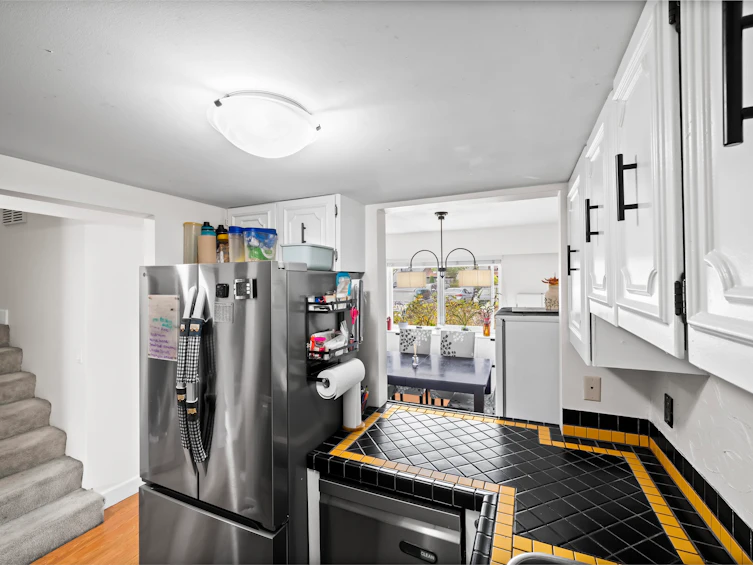 107-9700 Glenacres Drive, Richmond, BC, V7A 1Y7 - 9