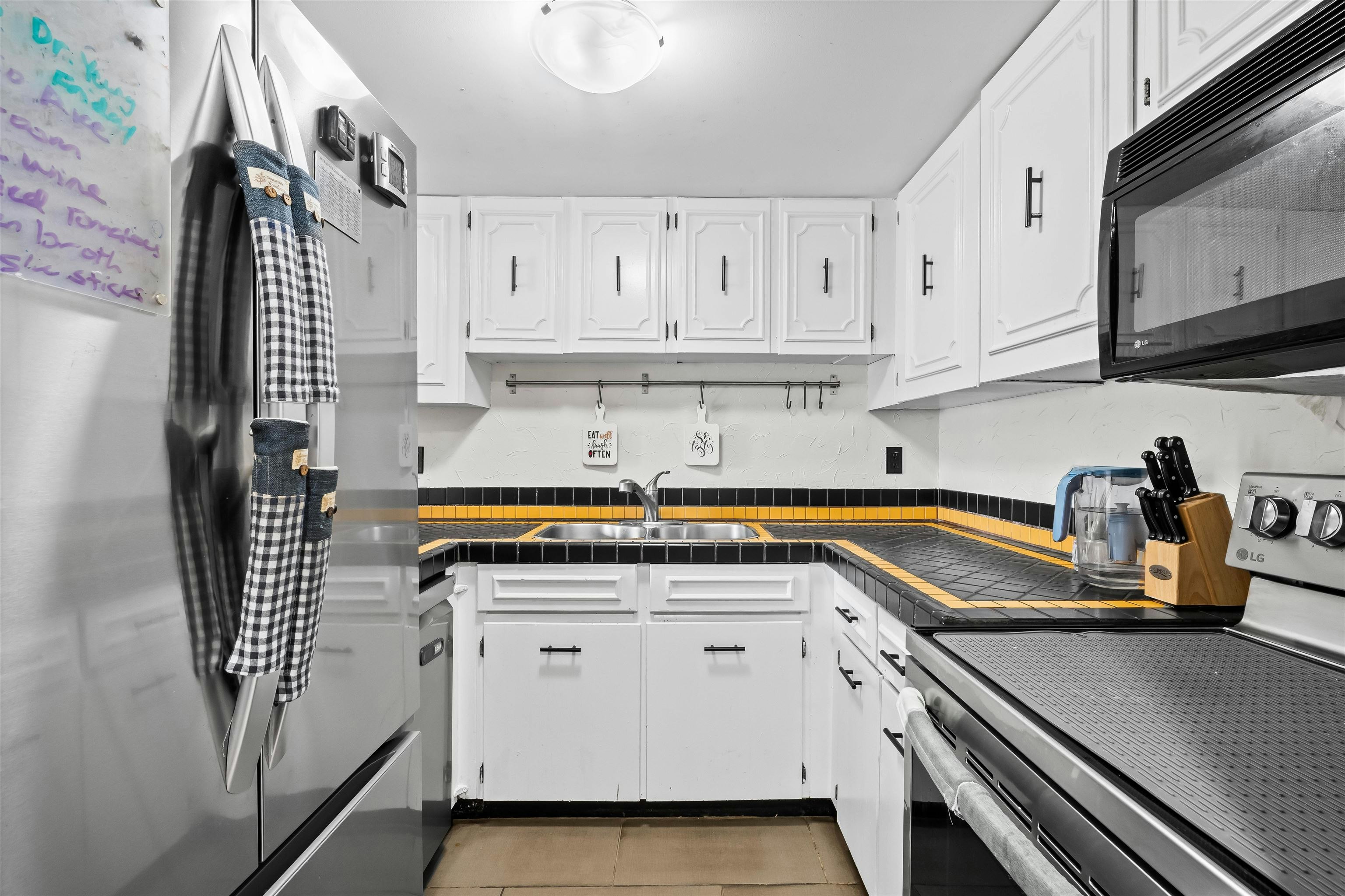 107-9700 Glenacres Drive, Richmond, BC, V7A 1Y7 - 6