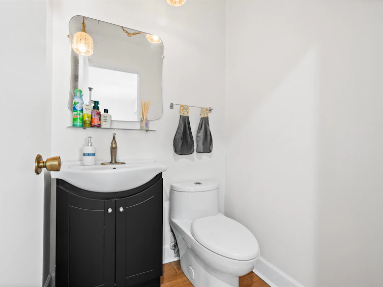 107-9700 Glenacres Drive, Richmond, BC, V7A 1Y7 - 8