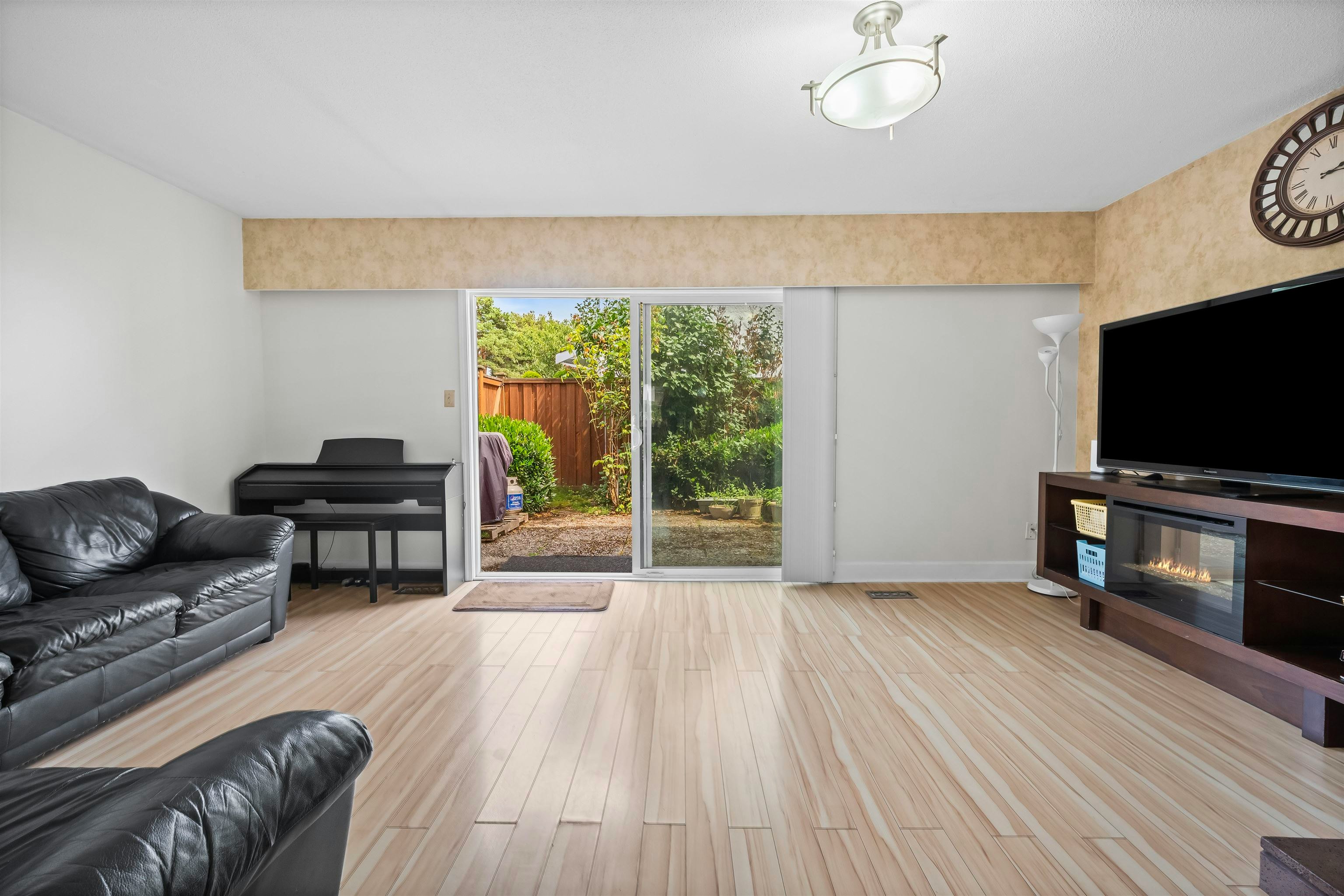 107-9700 Glenacres Drive, Richmond, BC, V7A 1Y7 - 12