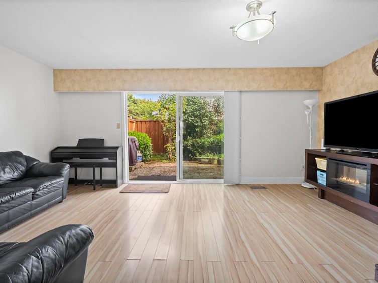 107-9700 Glenacres Drive, Richmond, BC, V7A 1Y7 - 12