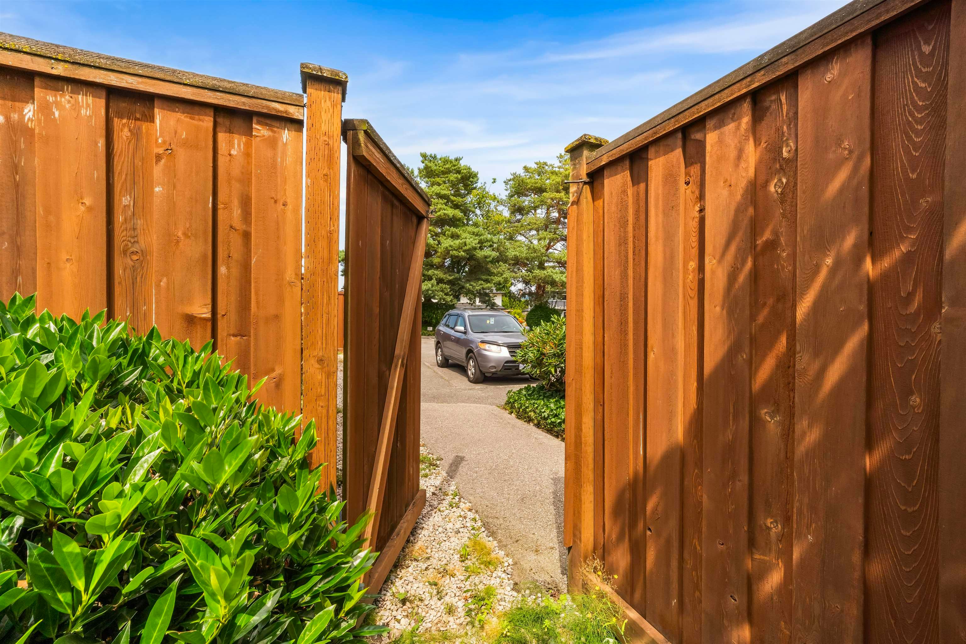 107-9700 Glenacres Drive, Richmond, BC, V7A 1Y7 - 23