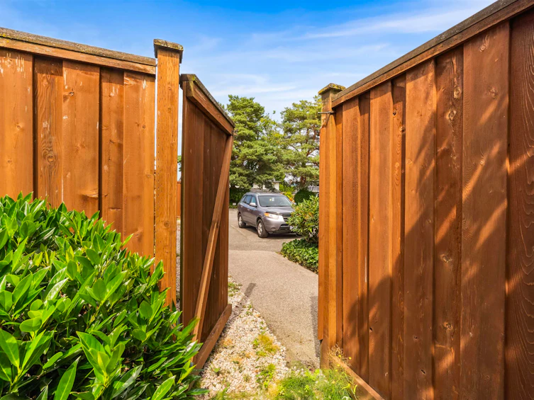 107-9700 Glenacres Drive, Richmond, BC, V7A 1Y7 - 23