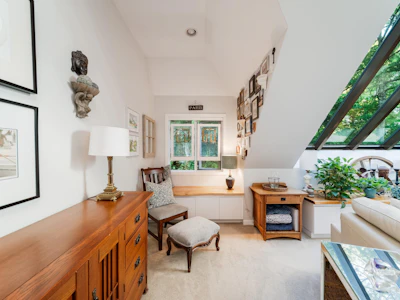 34-3960 Canada Way - 5