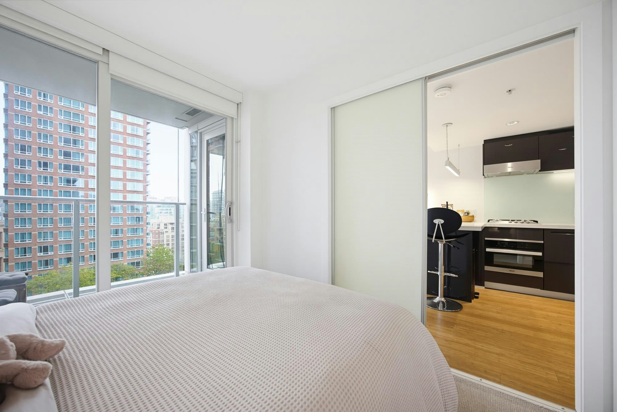 1711-777 Richards Street, Vancouver, BC, V6B 0M6 - 12