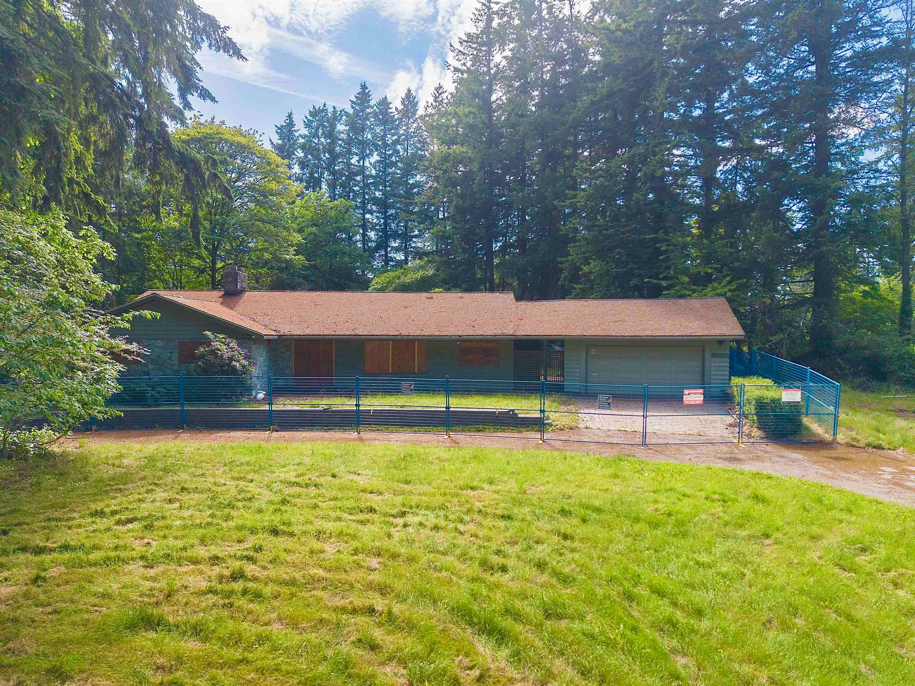 2451 141 Street, Surrey, BC, V4P 2E5