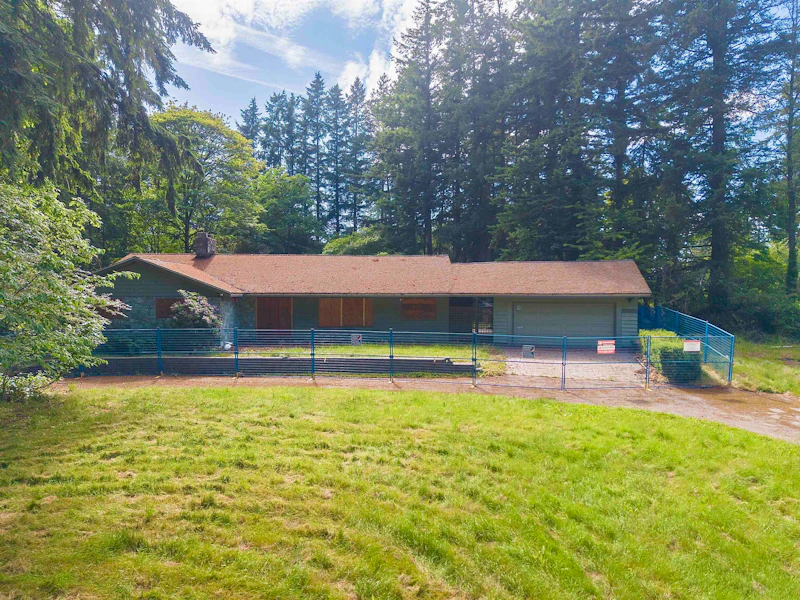 2451 141st Street, Surrey BC V4P 2E5