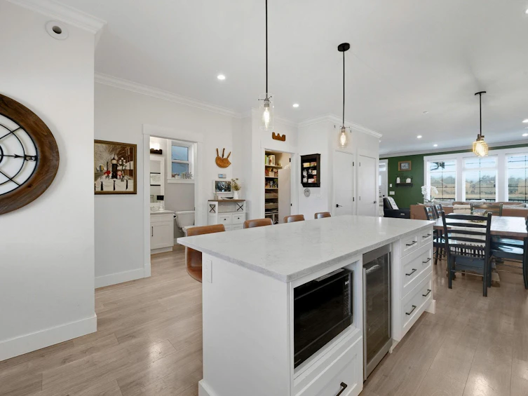 8689 Cedar Street, Mission, BC, V4S 0E3 - 8
